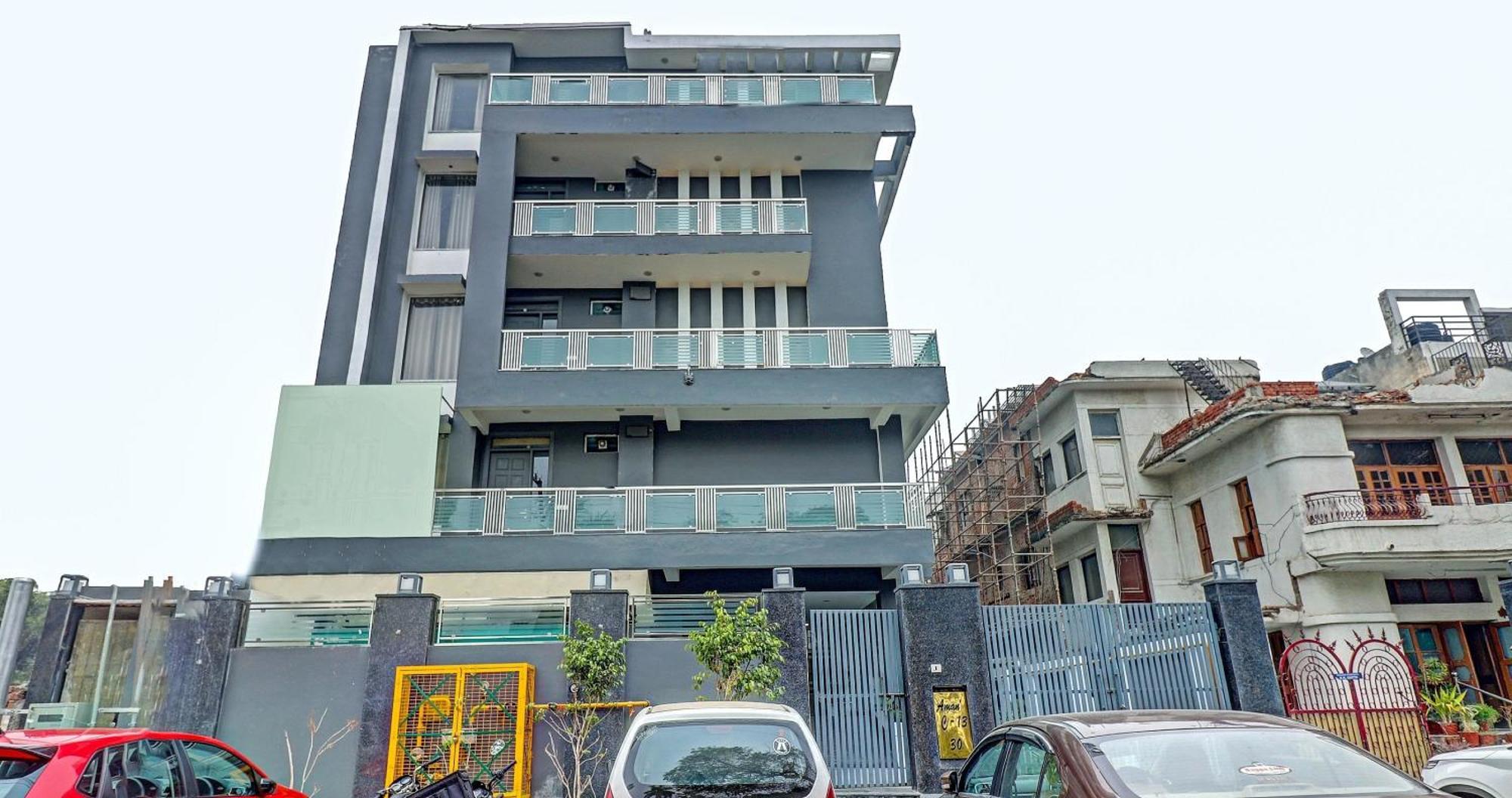 Готель Townhouse Sector 30 Near Botanic Garden Of Indian Republic Нойда Екстер'єр фото